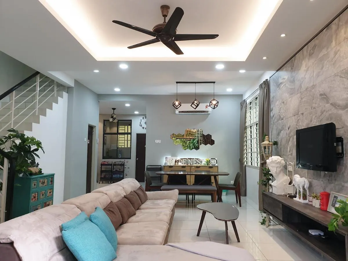 De Nest Holiday Home Bayan Lepas